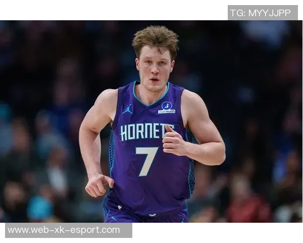 克尼佩尔表现积极尽管手感一般14投4中斩获18分罚球命中率高正负值显著提升